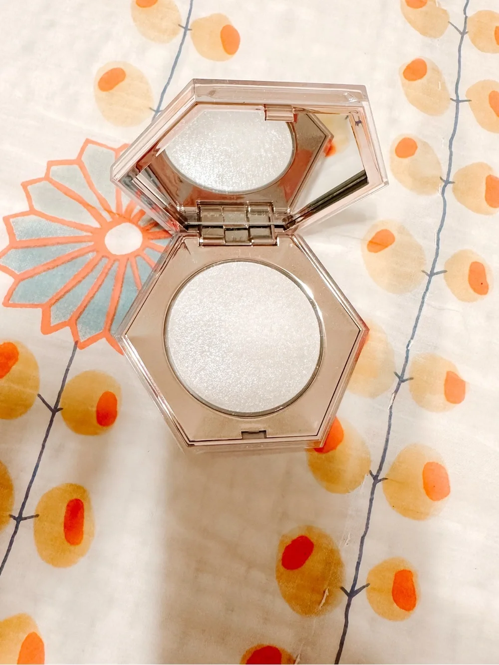 Fenty Beauty Diamond Bomb